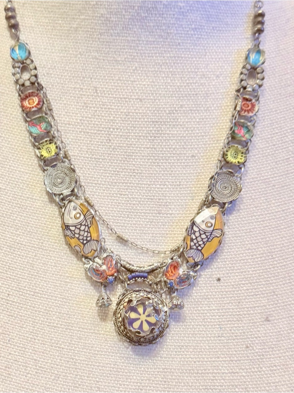 Vintage. This Unique Handcrafted Silver-Tone Multicolor Koi Fish Pendant. - Picture 3 of 10